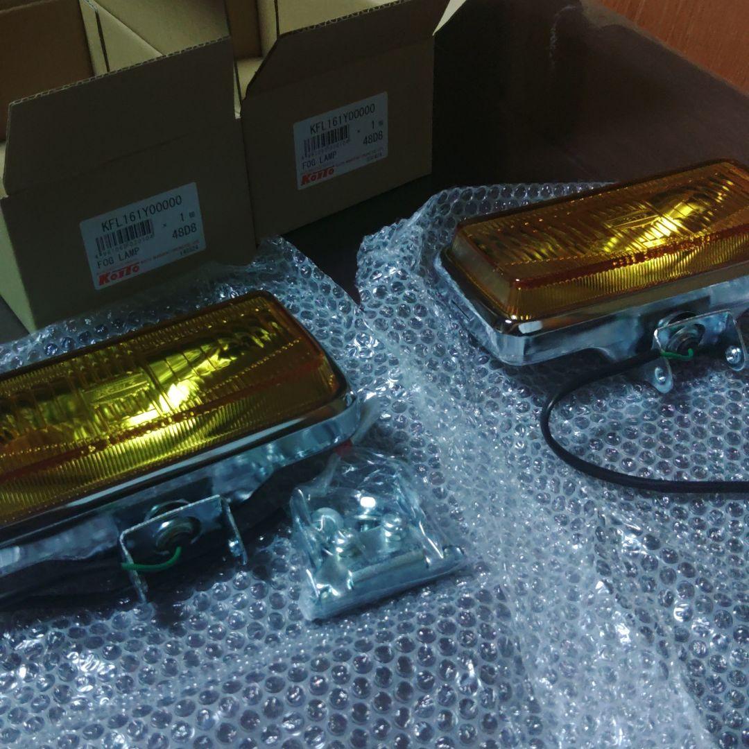 【未使用品】KOITO 角型フォグランプ イエロー　2個セット