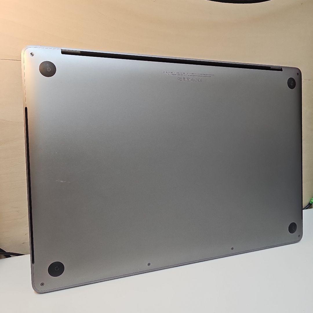 MacBookPro15インチ2017 i7/16GB/RadeonPro555