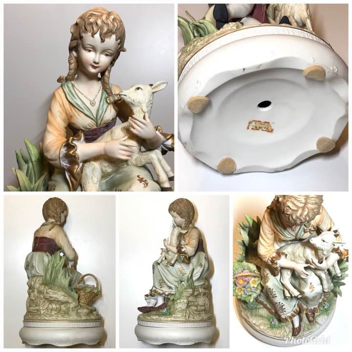 マンドリン弾き少年、羊抱き少女