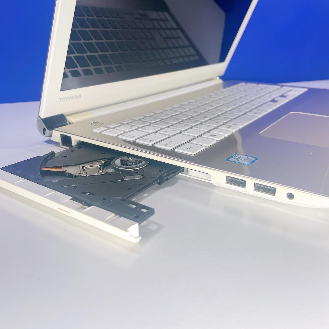 初期設定済✨新品SSD＆i7で爆速✨win11カメラ付ノートパソコン✨ゴールド