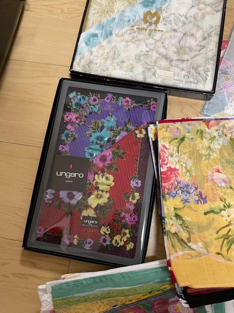 ki　HANAI YUKIKO他ハンカチセット　96枚20250725