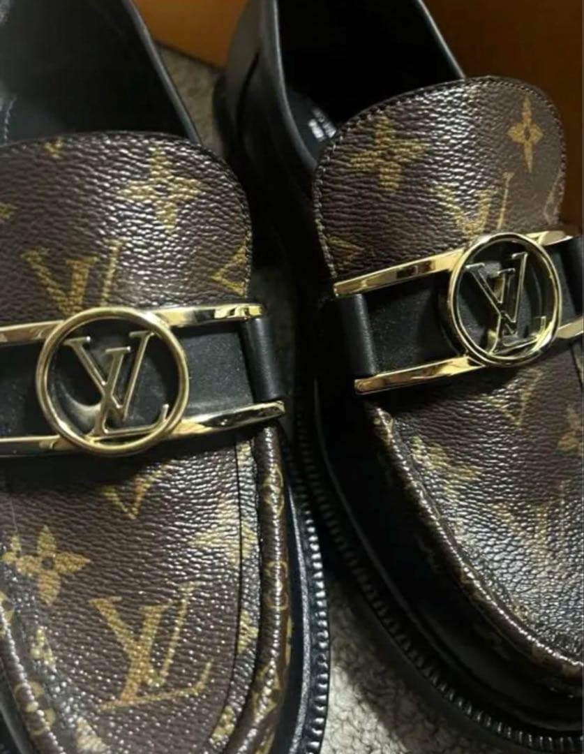 専用LOUIS VUITTON 厚底ローファー　左