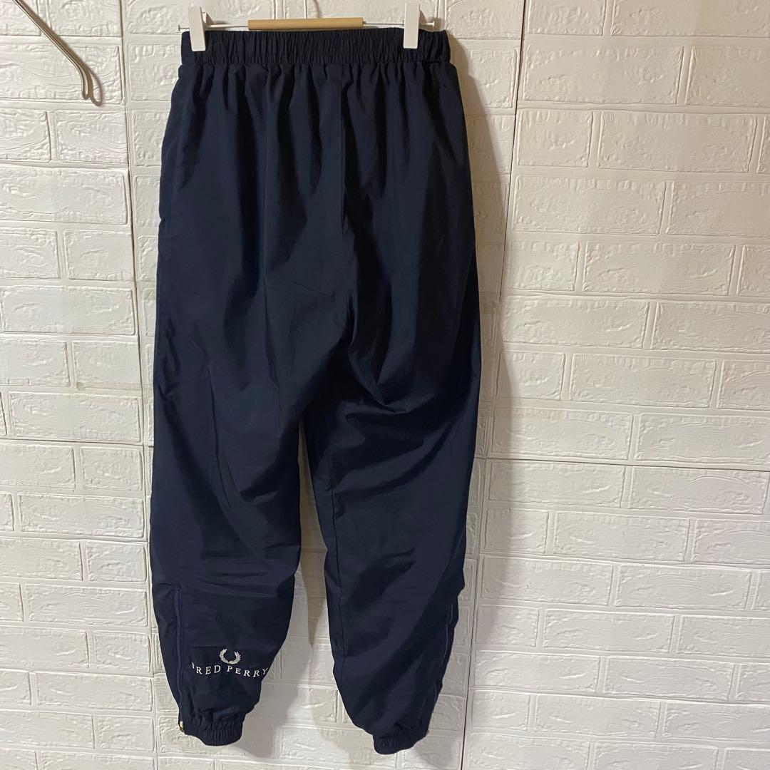 フレッドペリー　90s日本製　セットアップナイロンジャケット 総刺繍ロゴ