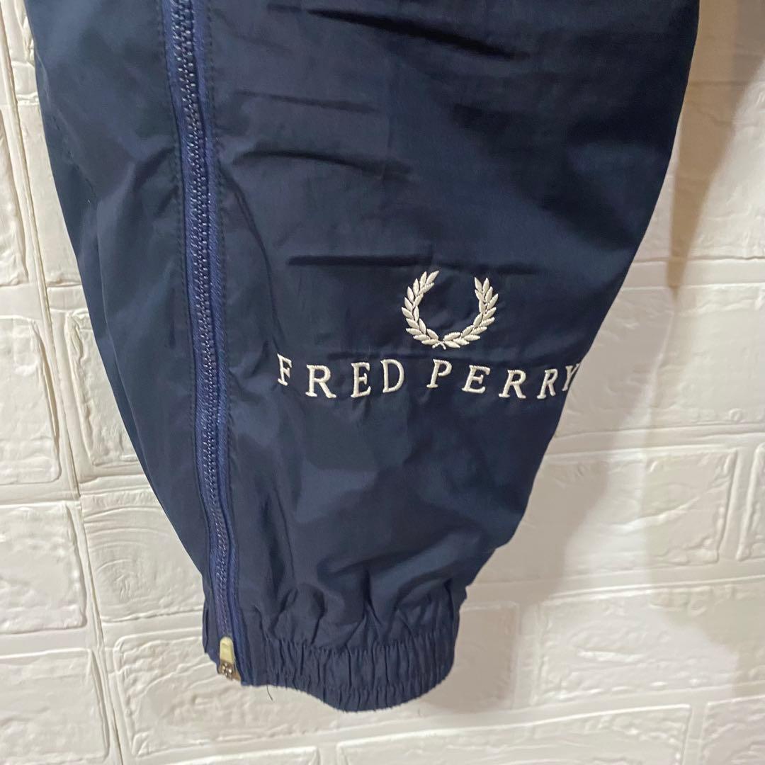 フレッドペリー　90s日本製　セットアップナイロンジャケット 総刺繍ロゴ