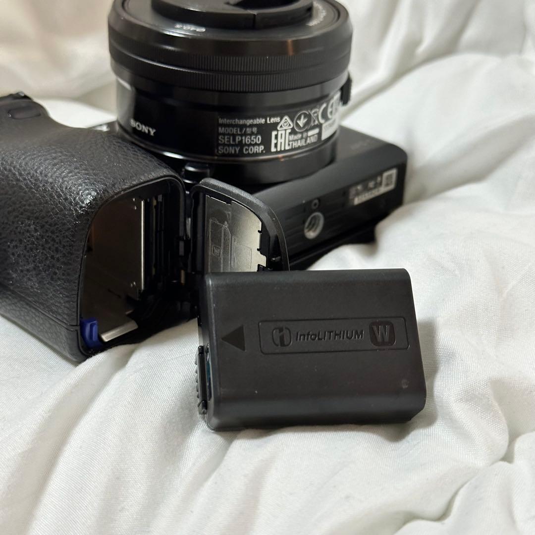 《値下げ中》SONY α6000 デジタル一眼レフカメラ　レンズセット