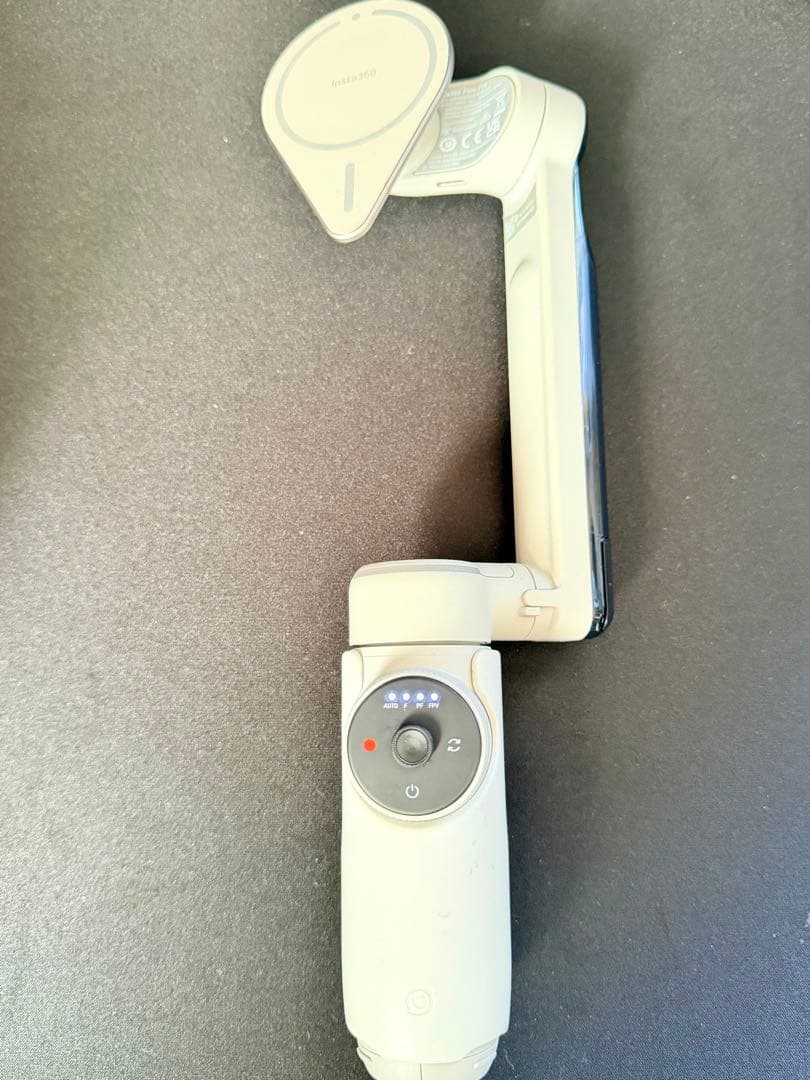 Insta360 Flow Pro LEDライト・マグネット吸収マウントおまけ