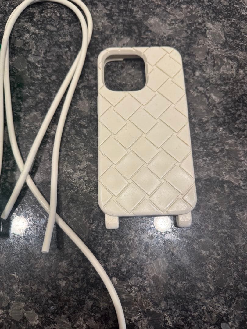 BOTTEGA VENETA iPhoneケース ストラップ付き