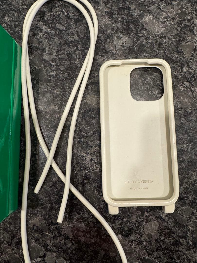 BOTTEGA VENETA iPhoneケース ストラップ付き