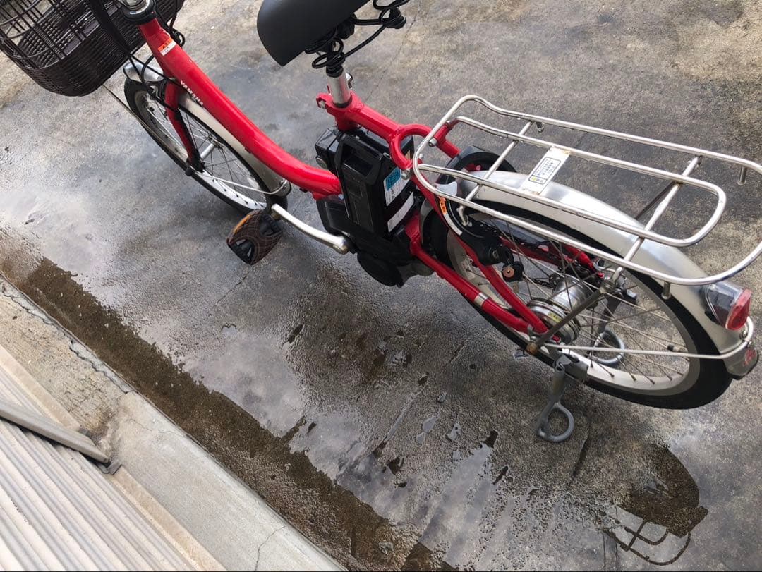 ヤマハ最新機種電動アシスト自転車pas sion20インチレッドアルミボディー
