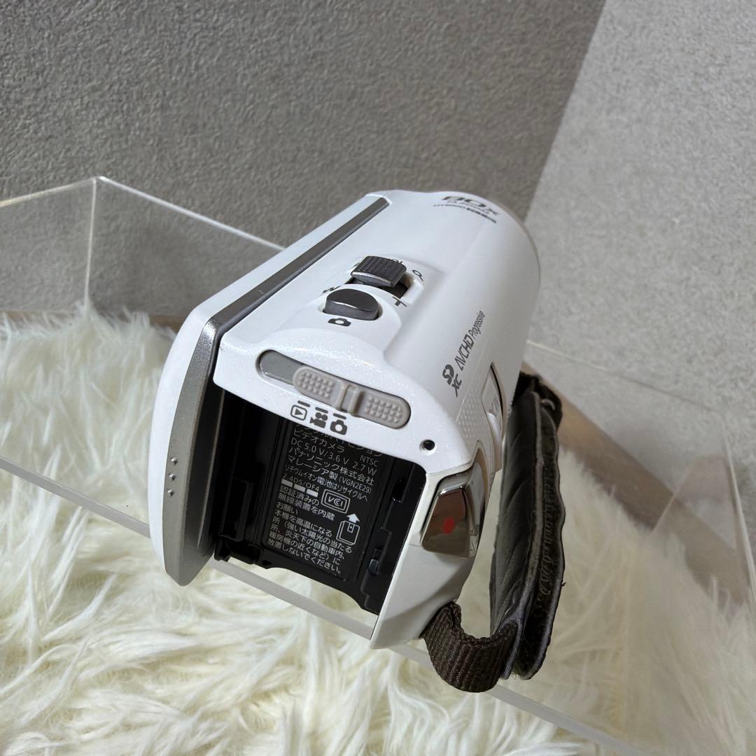 【美品】　Panasonic パナソニック　ビデオカメラ　HC-V520M