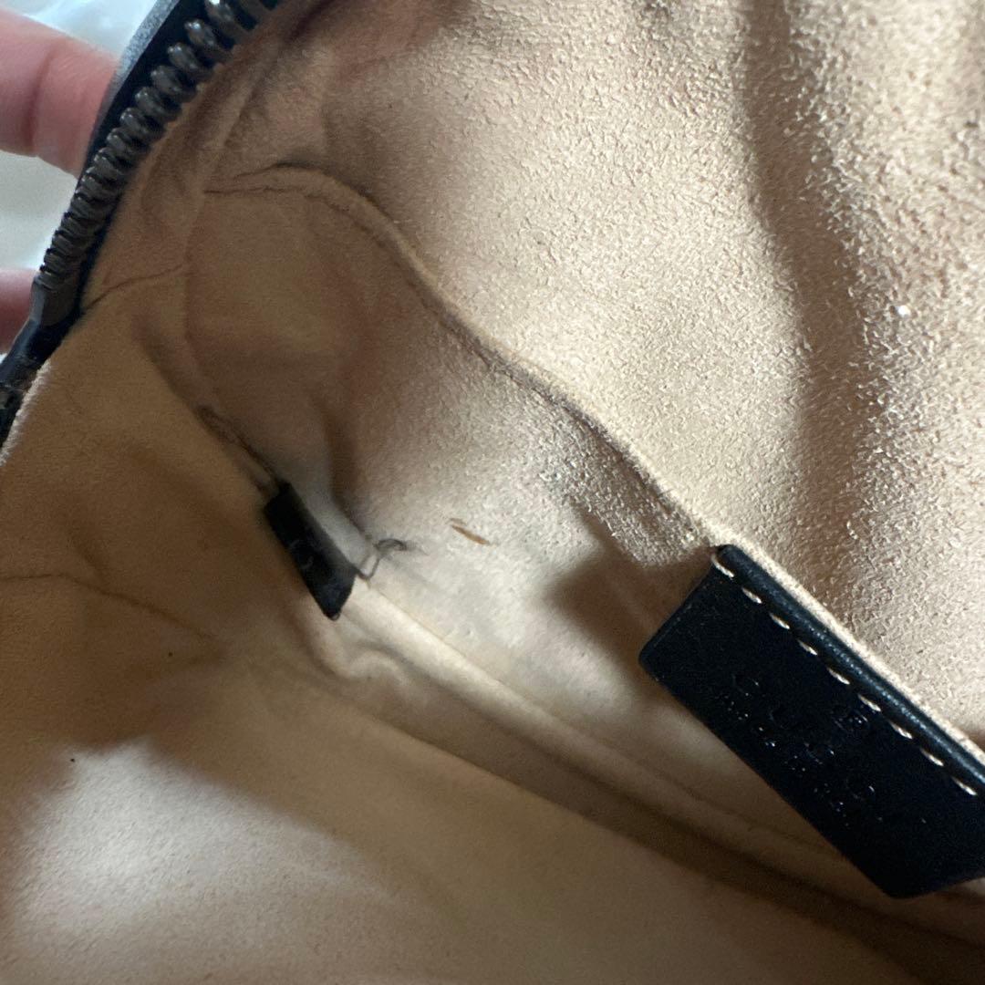 即購入OK！正規品GUCCI ボディバッグ ブラック GGロゴ