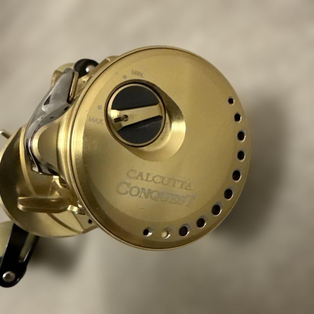 シマノ　22カルカッタコンクエスト200XG　DRTバリアルハンドル100付き