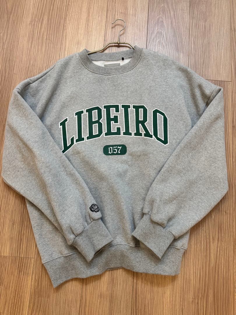 【あみさん着用】LIBEIROリベイロカレッジロゴプルオーバートレーナー