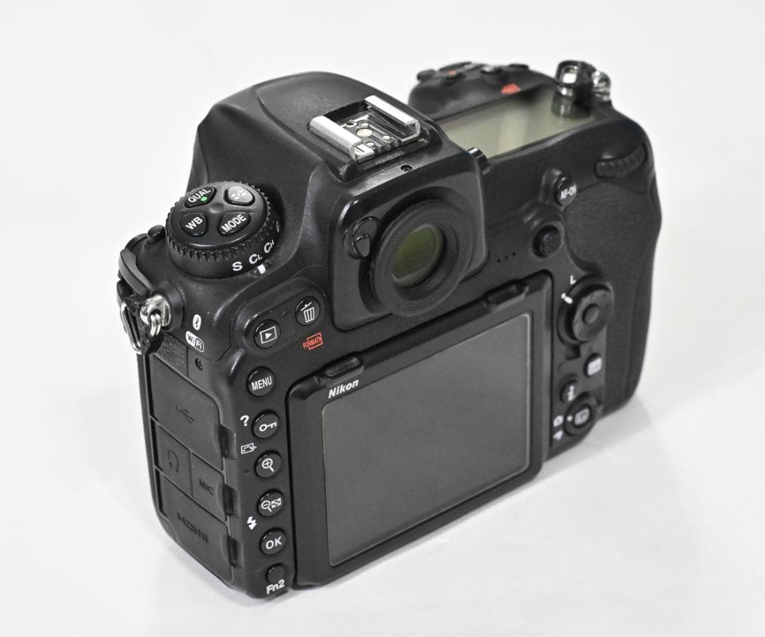 Nikon D500 デジタル一眼レフカメラ