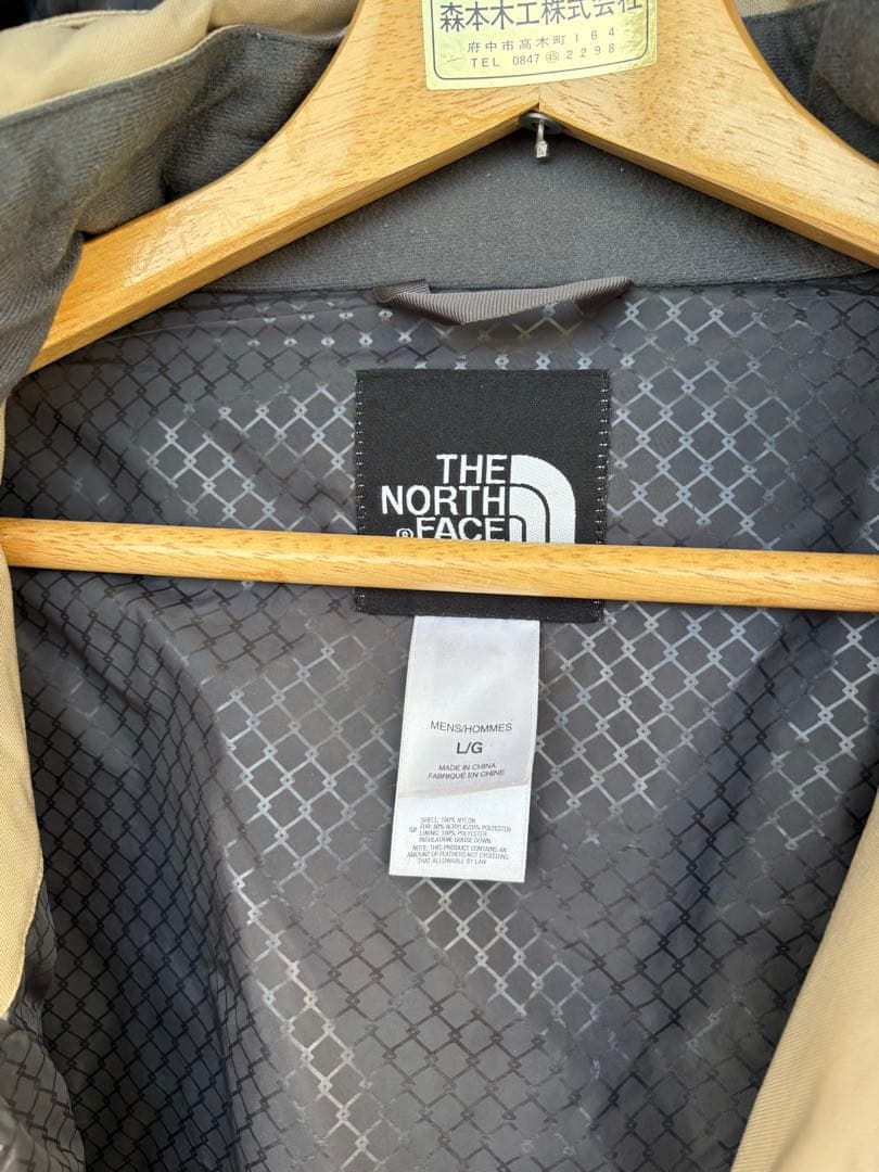 THE NORTH FACE ベージュダウンジャケット