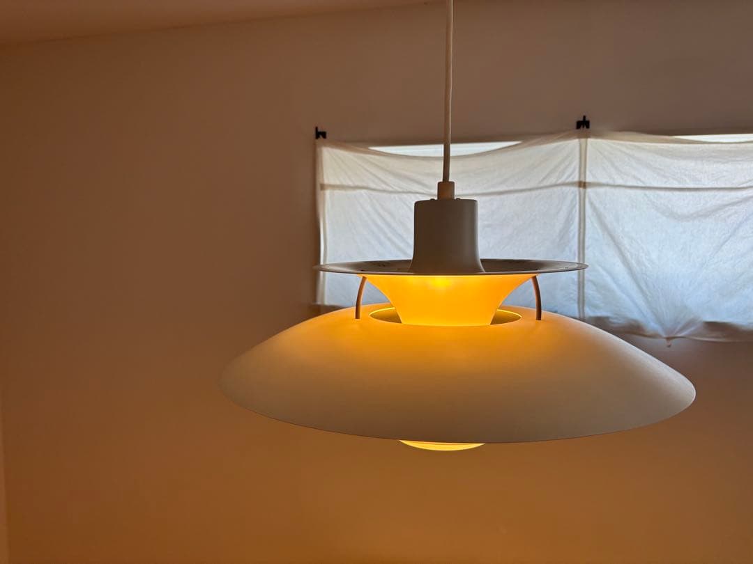 ルイスポールセン　PH5 クラシックホワイト