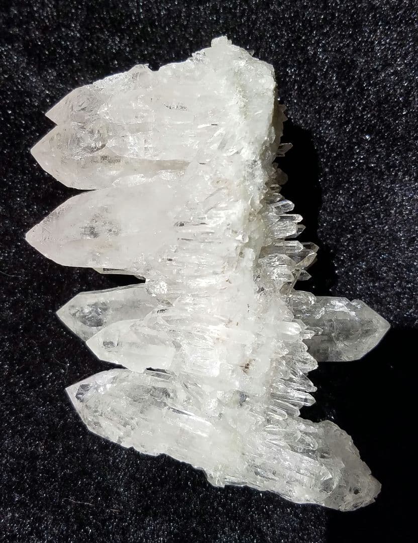 ロシア　ダルネゴルスク産水晶クラスターNo1237