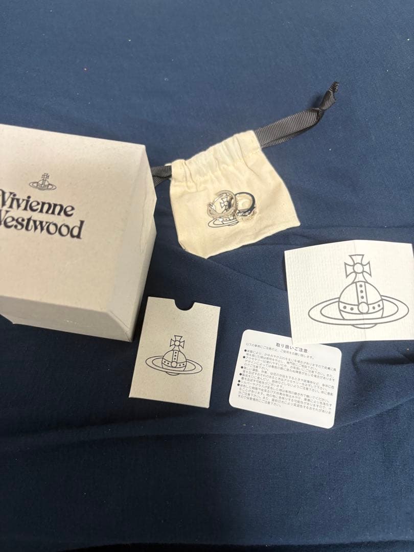 Vivienne Westwood シルバー フープピアス