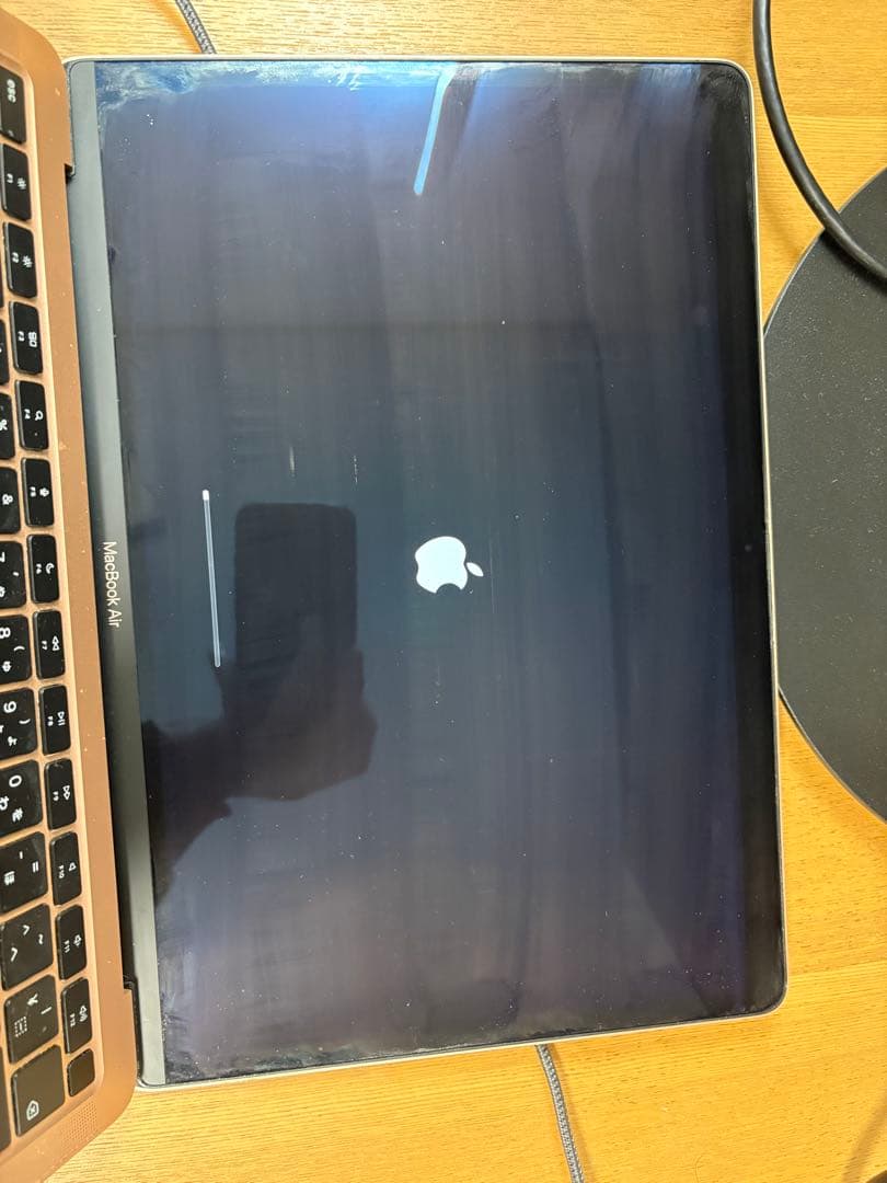 MacBook本体 MacBook Air (M1, 2020, 16GB / 256GB)