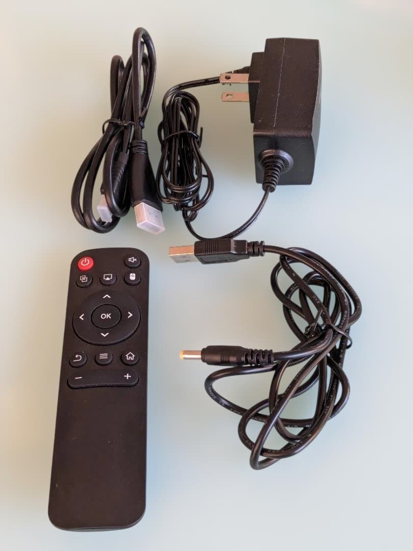 WiMiUS Q2 キューブ型ミニプロジェクター 本体