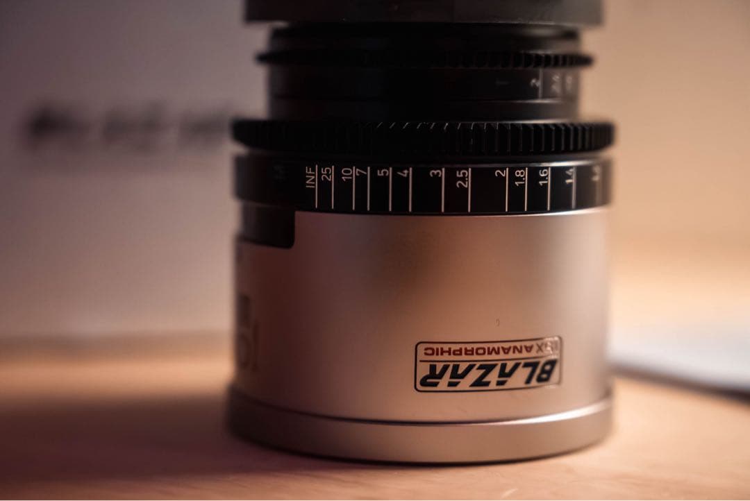 新品Blazar Remus 50mm T2 1.5Xアナモルフィックレンズ