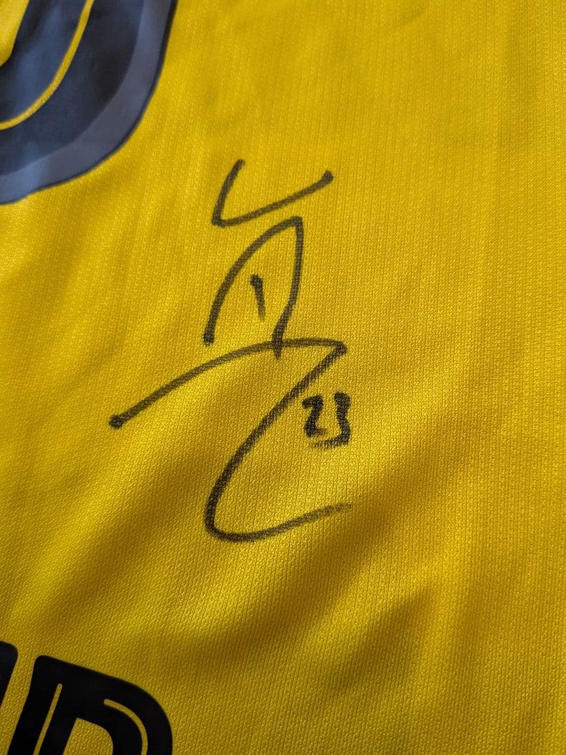 PUMAボルシアドルトムント No.23カガワ新品タグ付きサイン入りユニフォーム