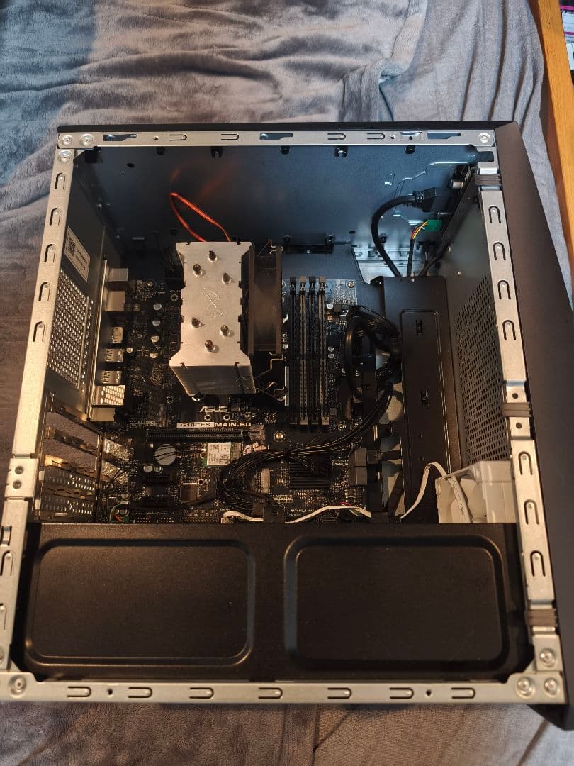 asus pc ケース　11世代マザーボード　ベアボーン　パソコン