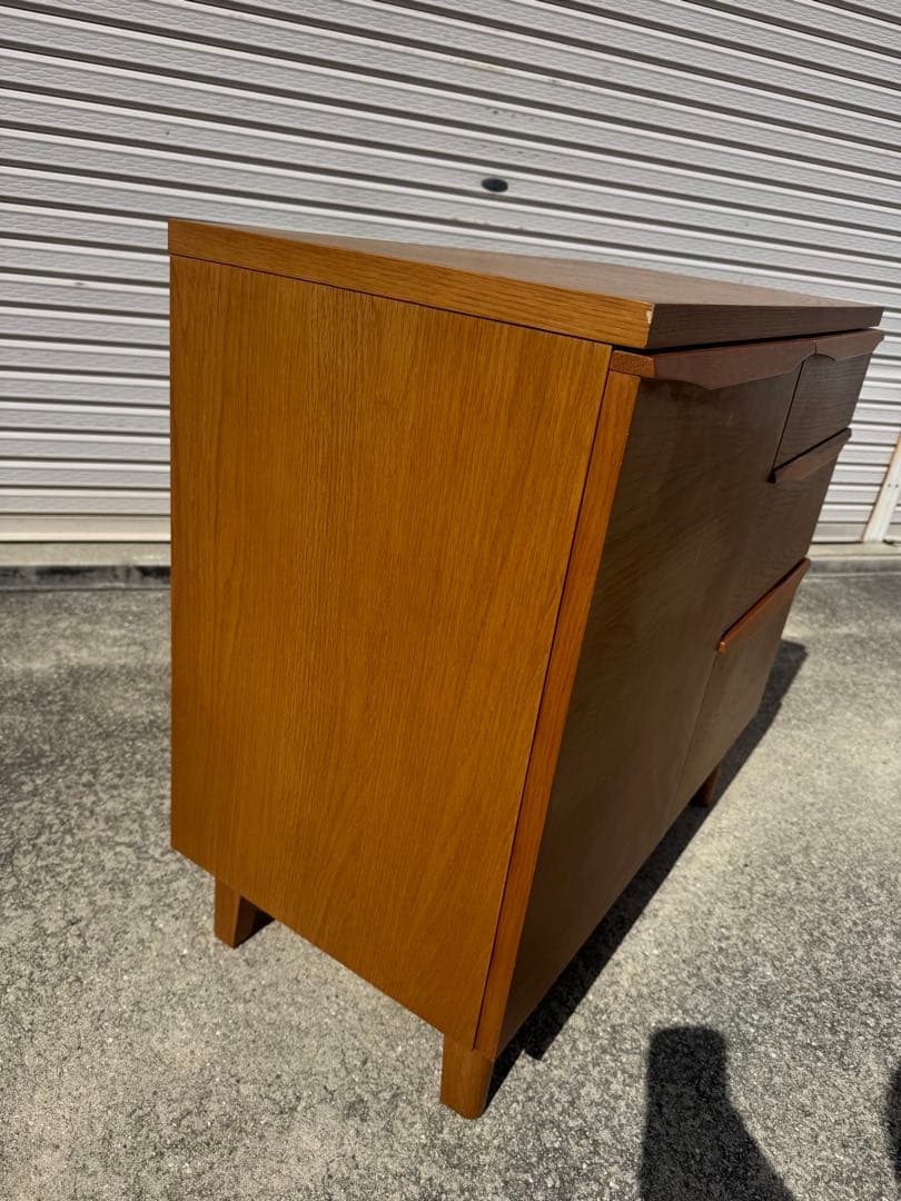 ウニコ KIRP キルプ キャビネット サイドボード 美品 北欧