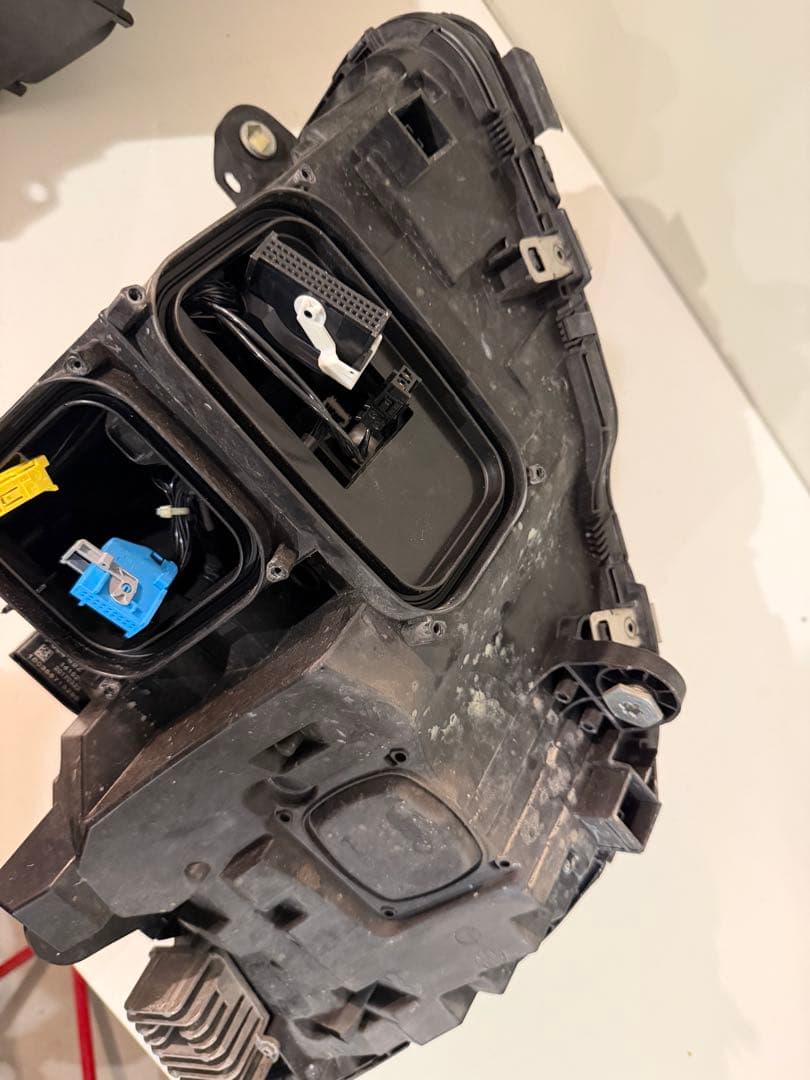 【即日発送】メルセデスベンツCクラスW205前期中古ヘッドライトセット