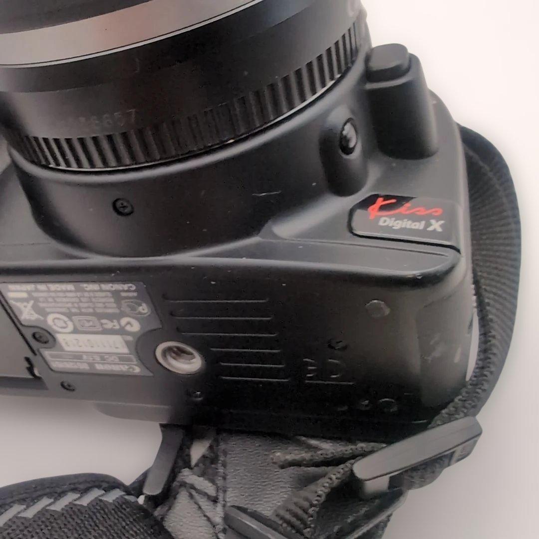 Canon EOS Kiss Digital X（バッテリー＆充電器付き）