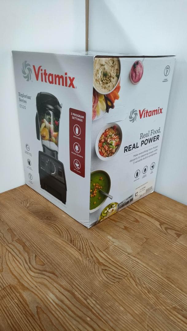 【未使用に近い】バイタミックスE520　ホワイト　保証書つき　1607