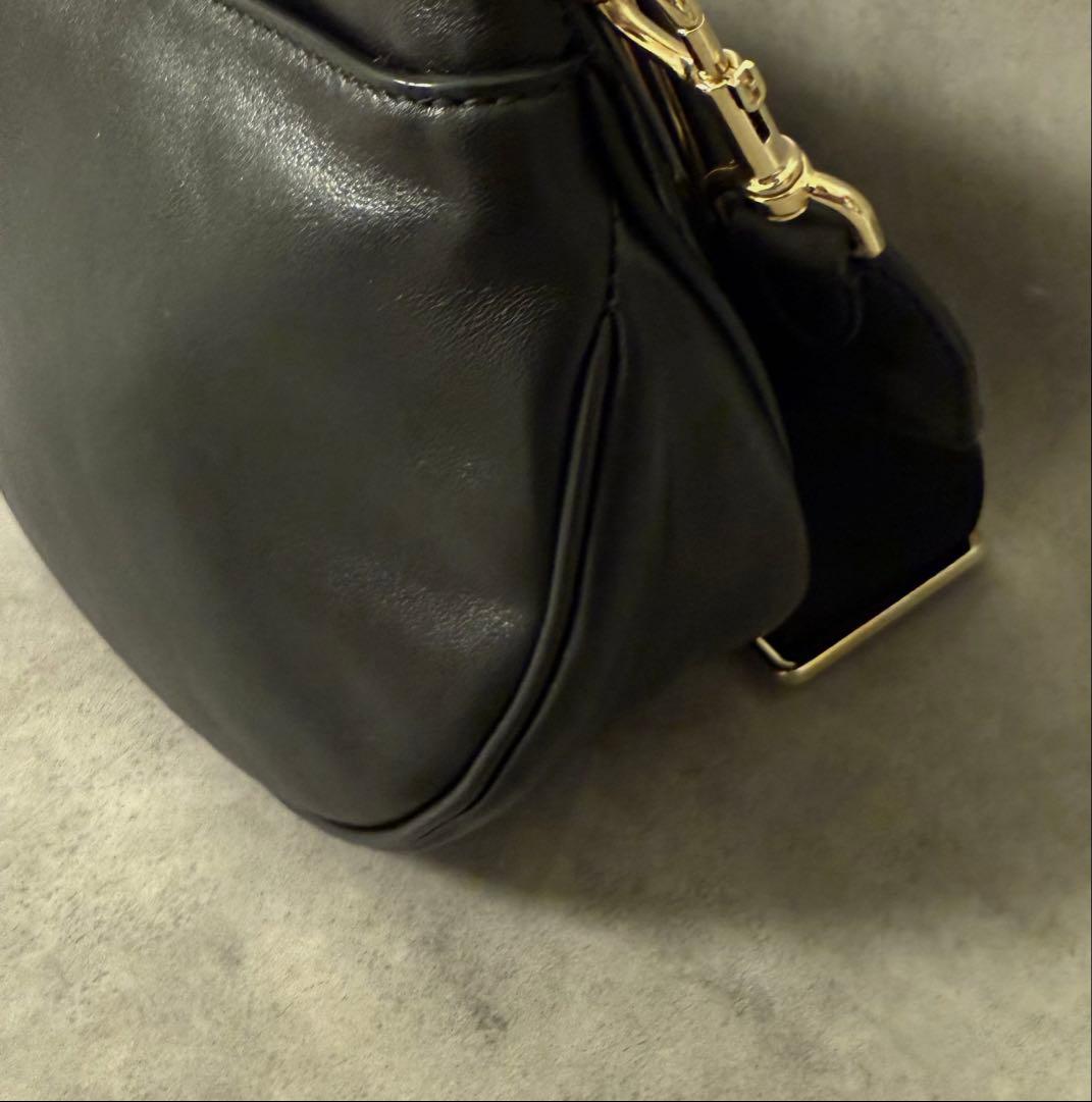 美品 現行　フルラ ポルタジョイア ブラックレザー ショルダー・斜め掛けバック