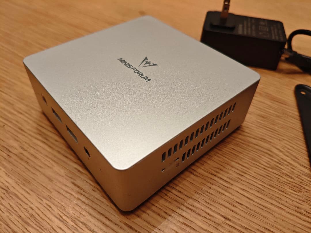 MINISFORUM UN100L ミニPC シルバー 16GB 512GB