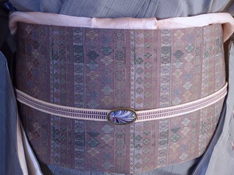 織りの両面名古屋帯（唐花文、花菱古典文）長378 全通総柄　正絹美品