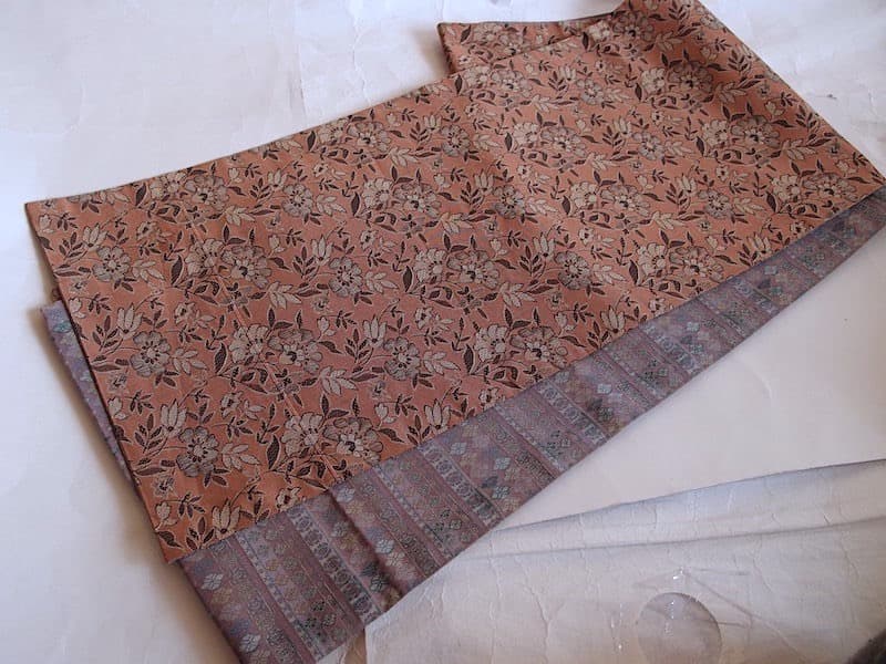 織りの両面名古屋帯（唐花文、花菱古典文）長378 全通総柄　正絹美品