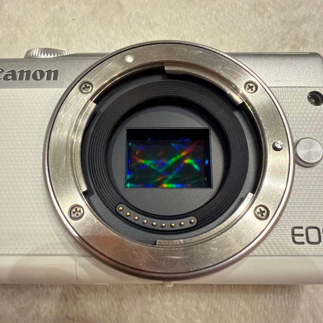 Canon EOS M100 ミラーレスカメラ レンズ2本付き