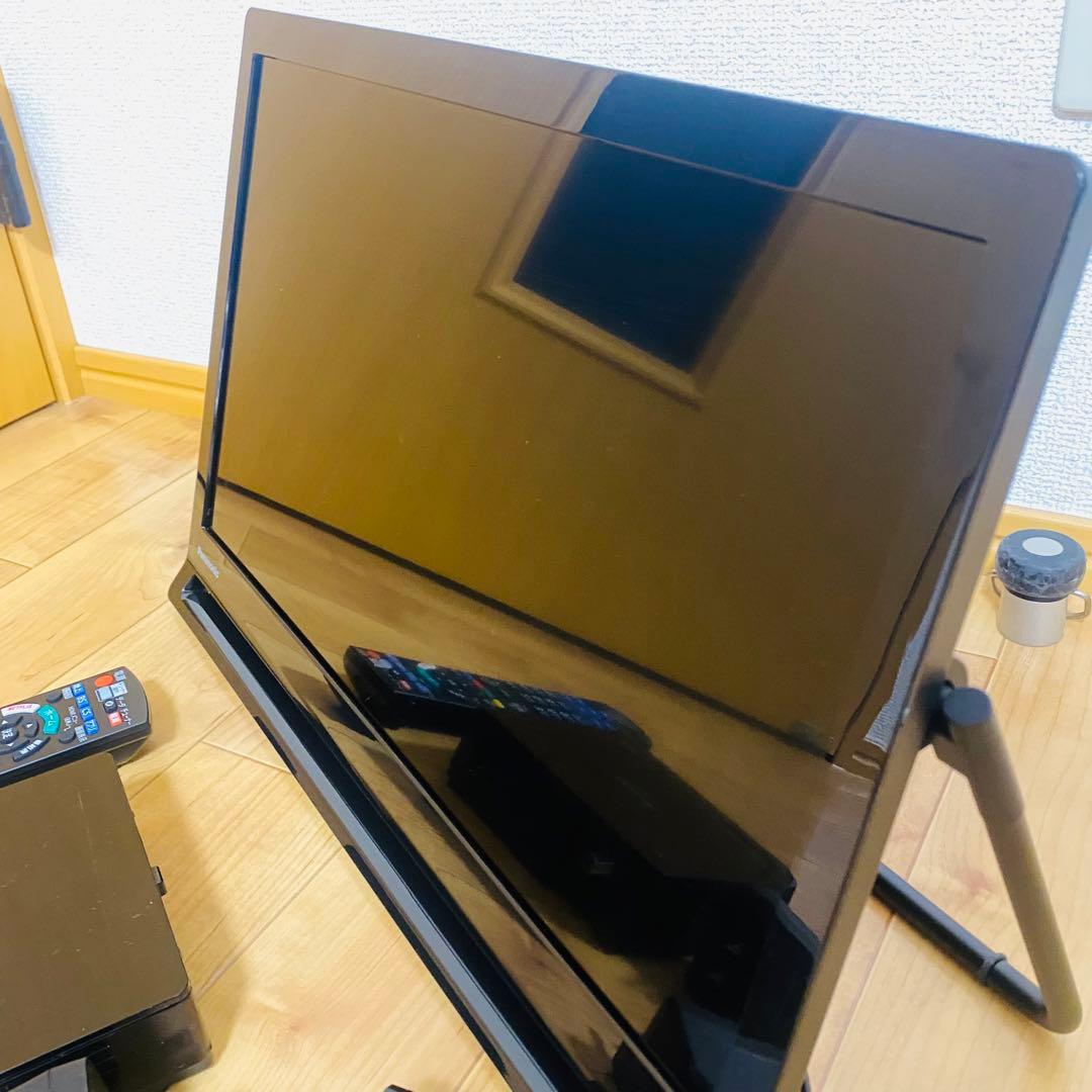 極美品✨プライベート・ビエラ 19V型 ポータブルテレビ UN-19FB10H