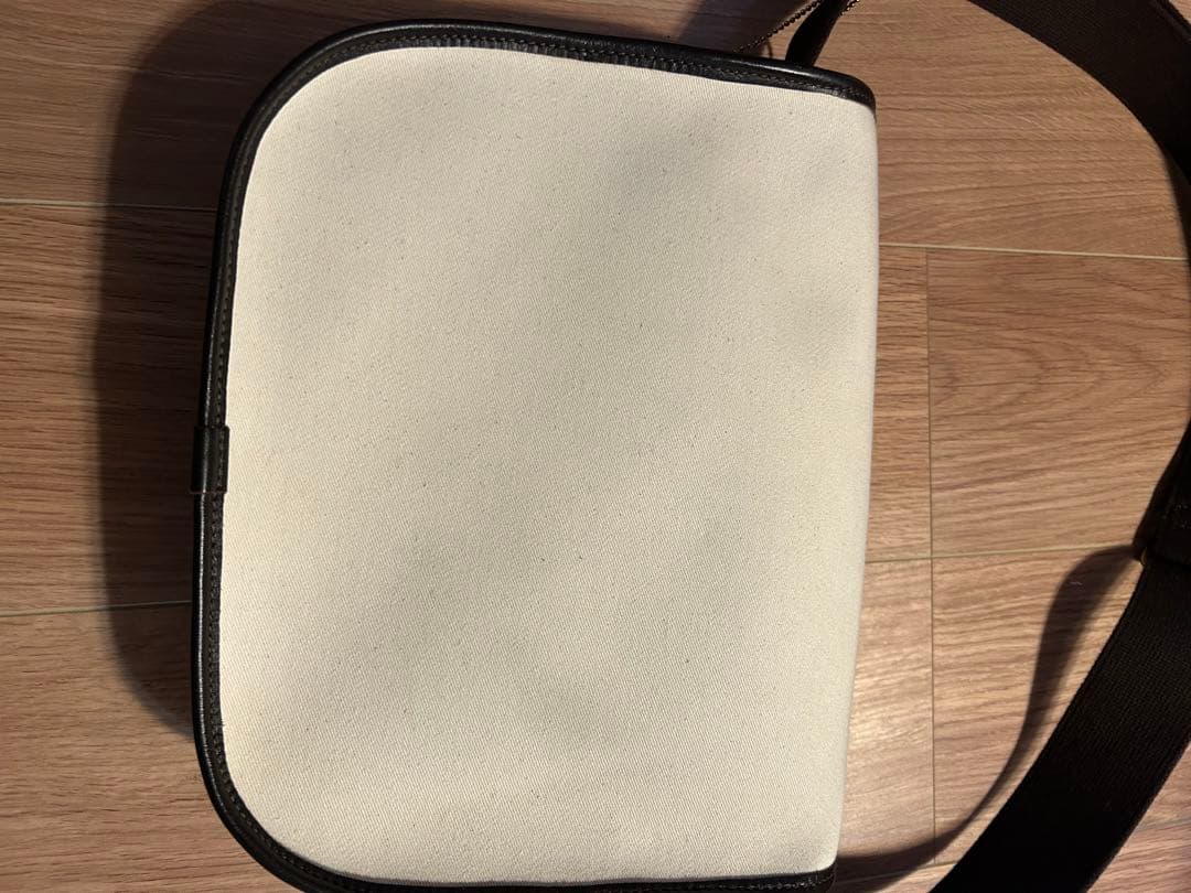 U*1様 最終値下げ！Bradyブレディ　ショルダーバッグ/エクリュ