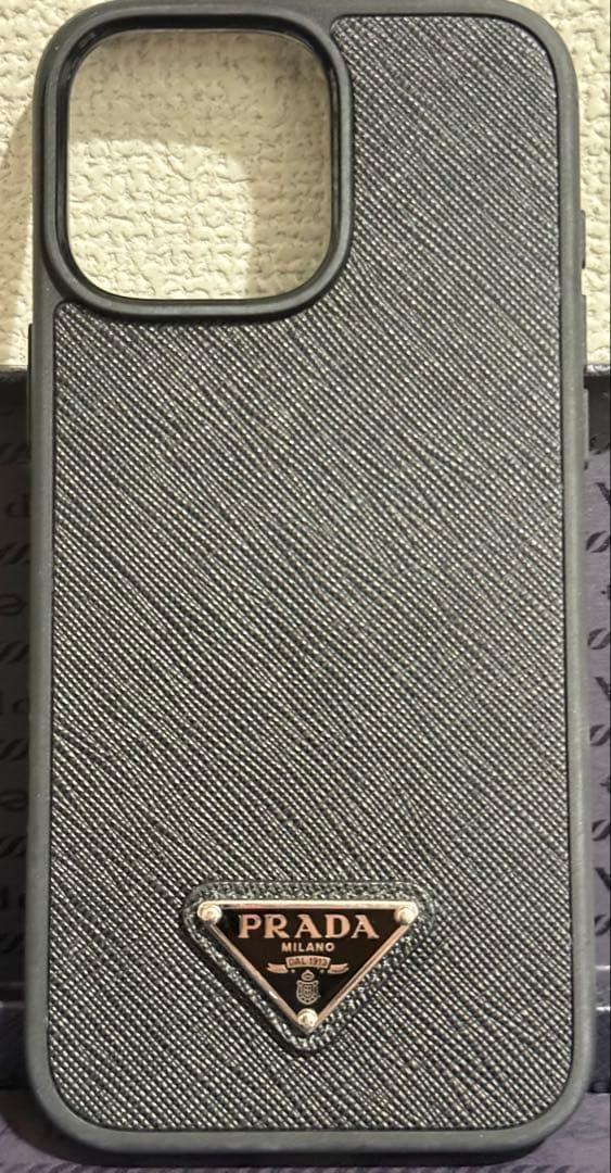 聖　PRADA iPhone16pro max用ケース