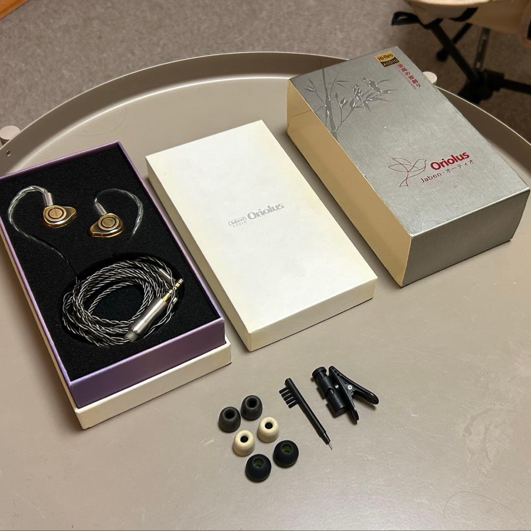 イヤホン Oriolus Isabellae