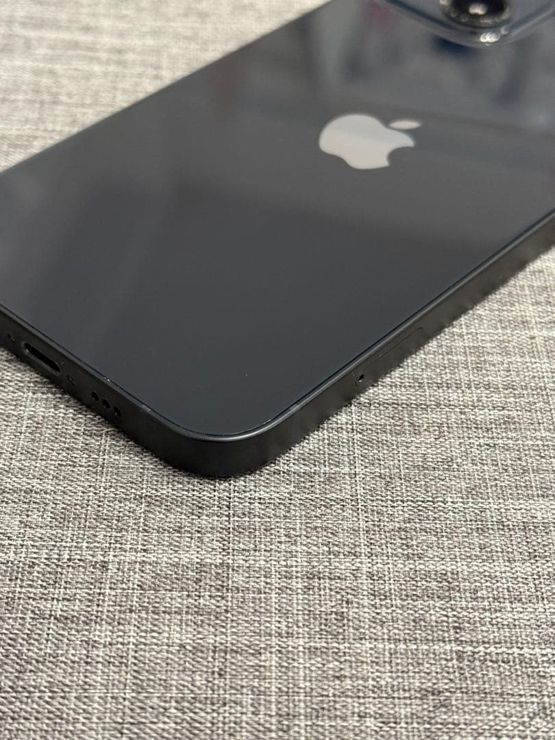 Apple iPhone 13 128GB 海外製　SIMフリー