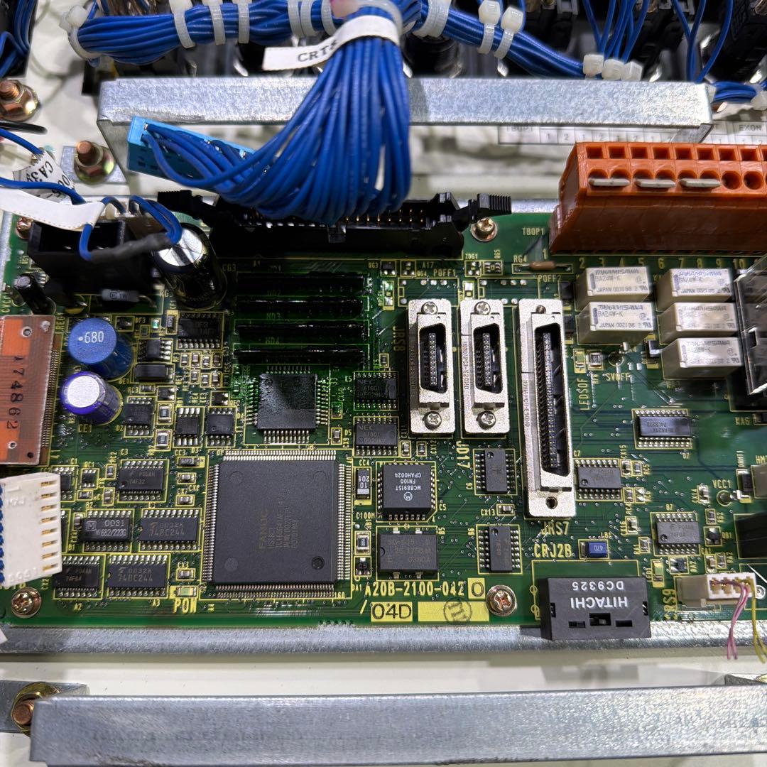 電源ユニット FANUC A20B-2100-0420 FANUC SYSTEM R-J3