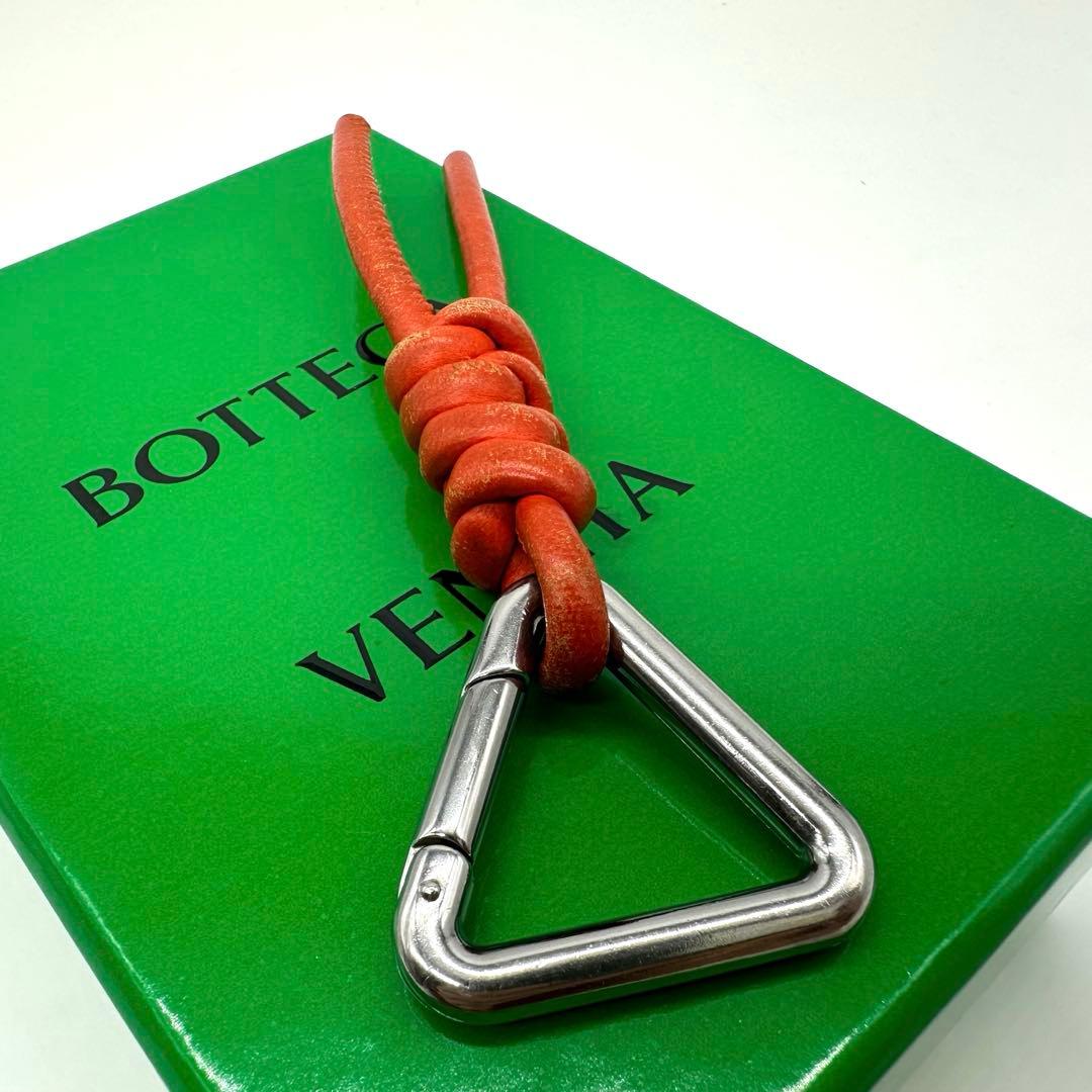 【美品】ボッテガヴェネタ トライアングル キーリング パラキー