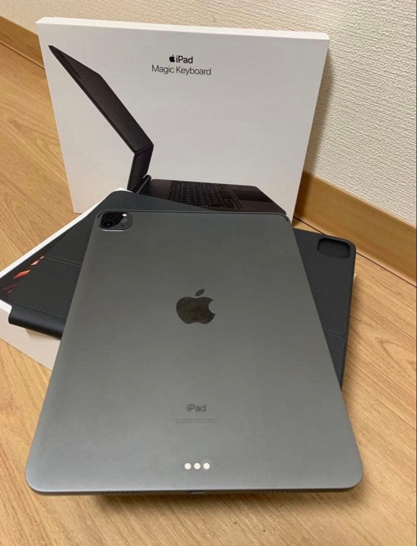 iPad Pro Apple Intelligence対応純正キーボード付き