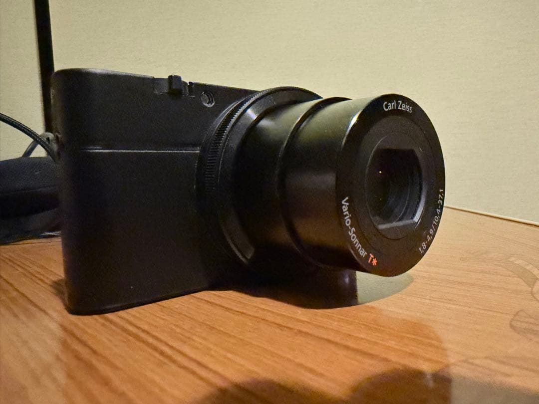 SONY DSC-RX100コンパクトデジタルカメラ