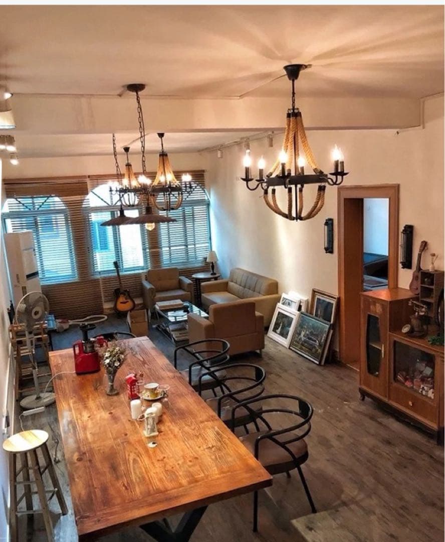 ロープと金属の6灯シャンデリア