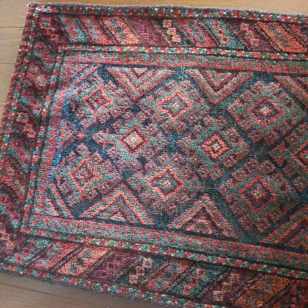 タイマニバルーチ　小さなラグ