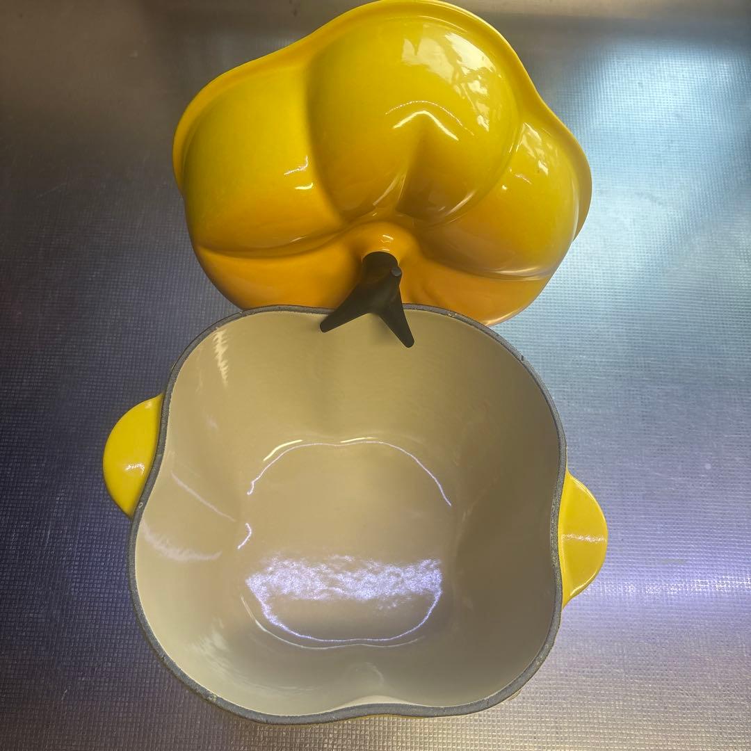 ルクルーゼ　イエローパプリカ　鍋