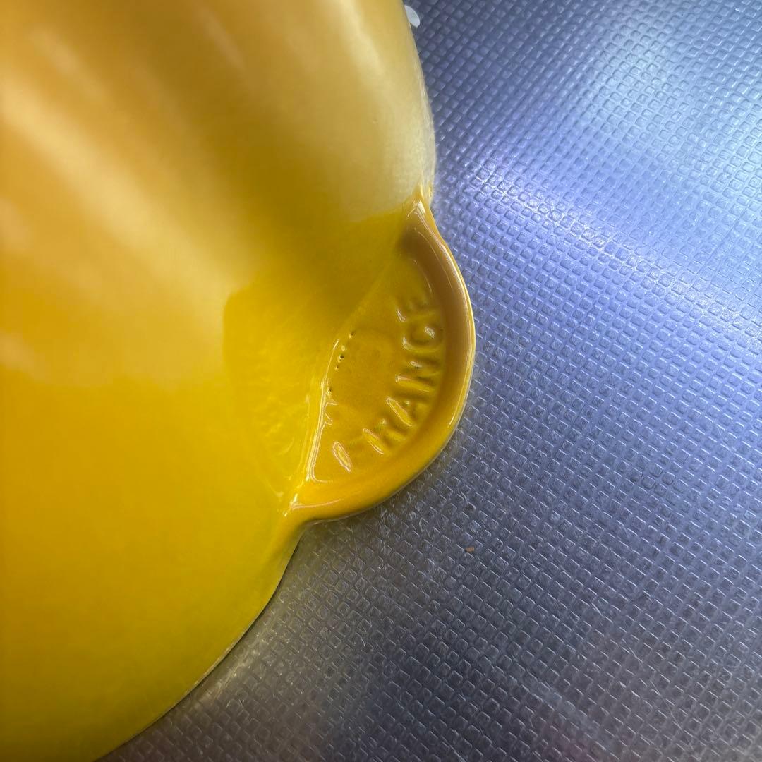 ルクルーゼ　イエローパプリカ　鍋