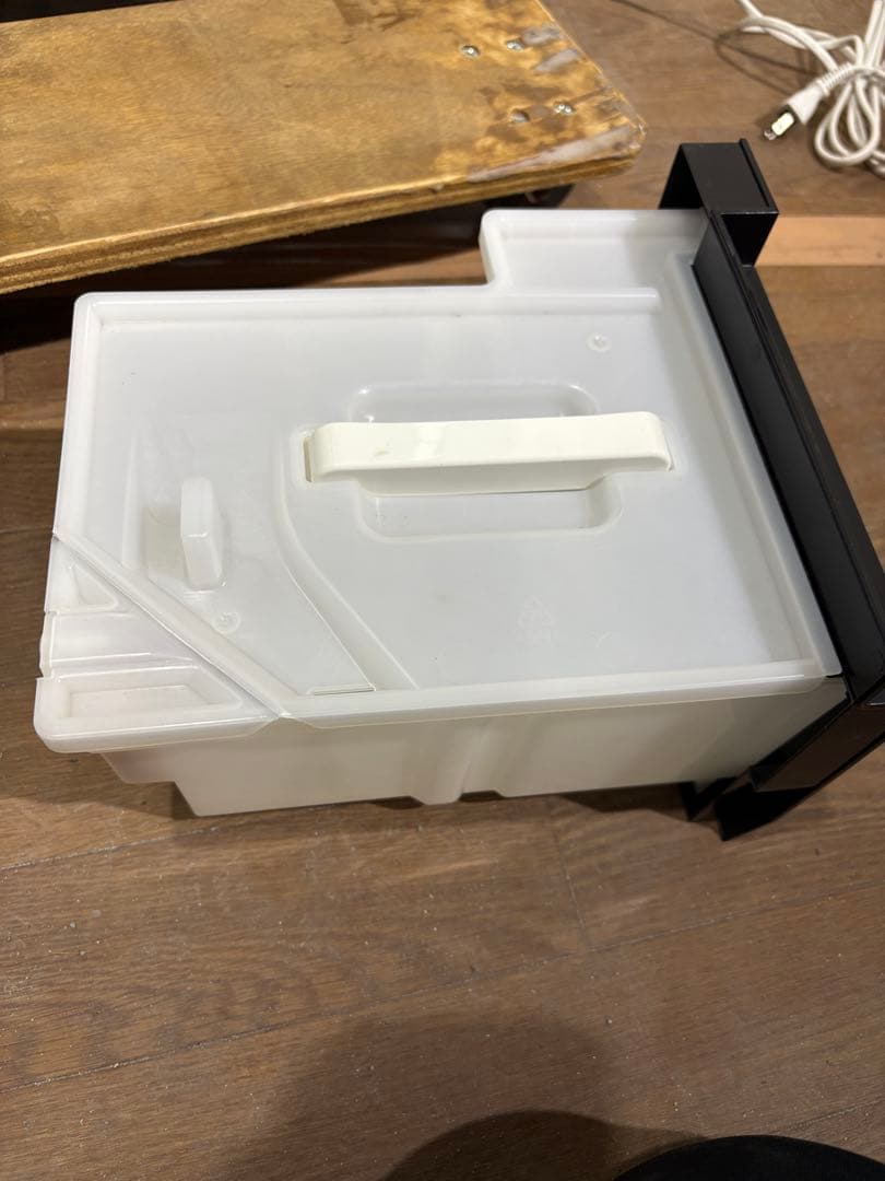 SHARP 除湿加湿空気清浄機 プラズマクラスター　KC--HD70-W